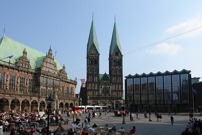 Bremer Rathaus, St. Petri Dom und Gebäude der Bremischen Bürgerschaft (Foto: Jürgen Howaldt) 