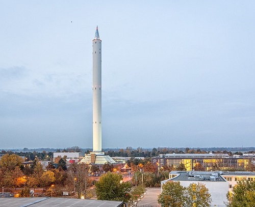 Der 146 Meter hohe Fallturm am ZARM – europaweit einzigartig.