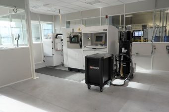 Eine von drei 3D-Druckmaschinen im Werk von Safran Helicopter Engines