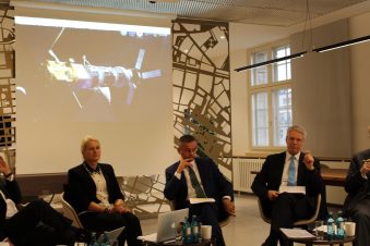 3. AeroSpace Insights: "Wie kann Deutschland in der Raumfahrt spitze bleiben?"