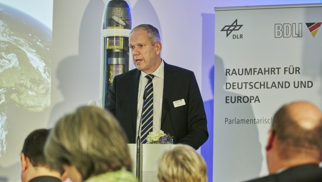 Parlamentarische Abend „Raumfahrt aus Nordrhein-Westfalen für Deutschland“ Parlamentarische Abend „Raumfahrt aus Nordrhein-Westfalen für Deutschland“