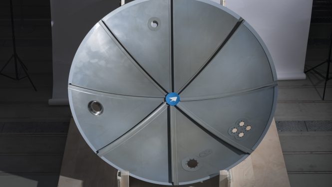 Premium AEROTEC stellt den weltweit ersten Demonstrator einer Druckkalotte aus CFK vor Premium AEROTEC stellt den weltweit ersten Demonstrator einer Druckkalotte aus CFK vor