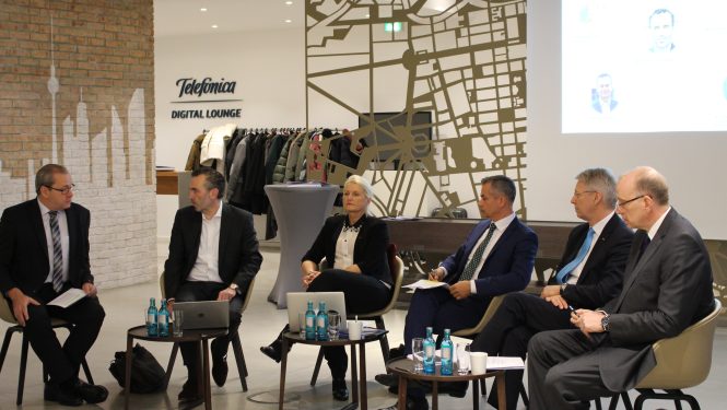 3. AeroSpace Insights: "Wie kann Deutschland in der Raumfahrt spitze bleiben?"