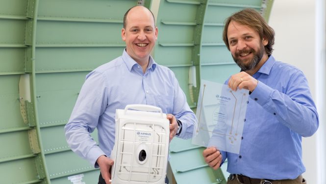 Stromkreisläufe aus dem Tintenstrahldrucker revolutionieren die Elektrik im Flugzeug. Stromkreisläufe aus dem Tintenstrahldrucker revolutionieren die Elektrik im Flugzeug.