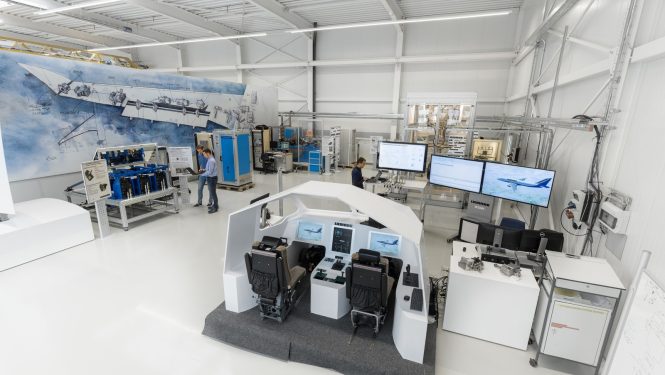 Liebherr-Aerospace entwickelt derzeit einen berührungslosen Sensor für Sicherheitssysteme in Flugzeugen, der über hundert Kilo einsparen kann. Liebherr-Aerospace entwickelt derzeit einen berührungslosen Sensor für Sicherheitssysteme in Flugzeugen, der über hundert Kilo einsparen kann.
