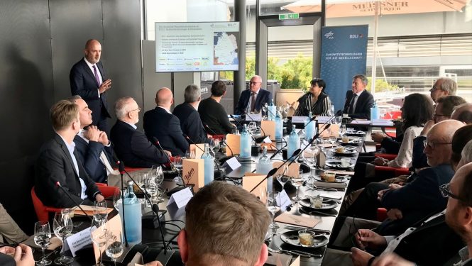 Raumfahrt-Lunch im Sächsischen Landtag Raumfahrt-Lunch im Sächsischen Landtag