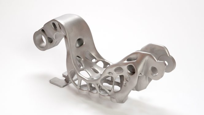 Das Bauteil aus dem 3D-Drucker von SLM Solutions ist fast ein Drittel leichter als vergleichbare Bauteile aus herkömmlichen Herstellungsverfahren Bauteil