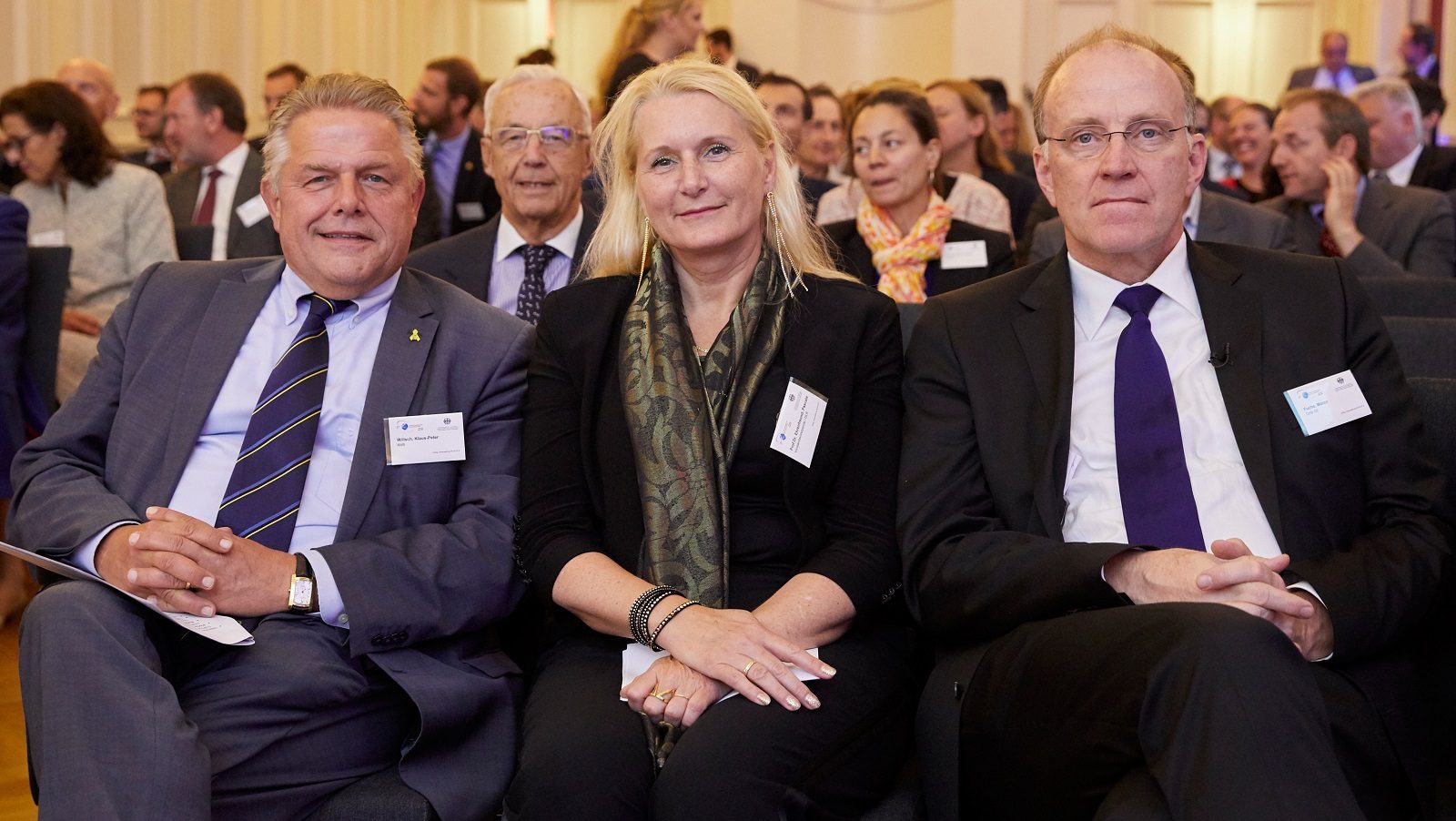 v.l.n.r.: Klaus-Peter Willsch MdB,  Prof. Dr. Pascale Ehrenfreund und Marco Fuchs, BDLI-Vizepräsident Raumfahrt  