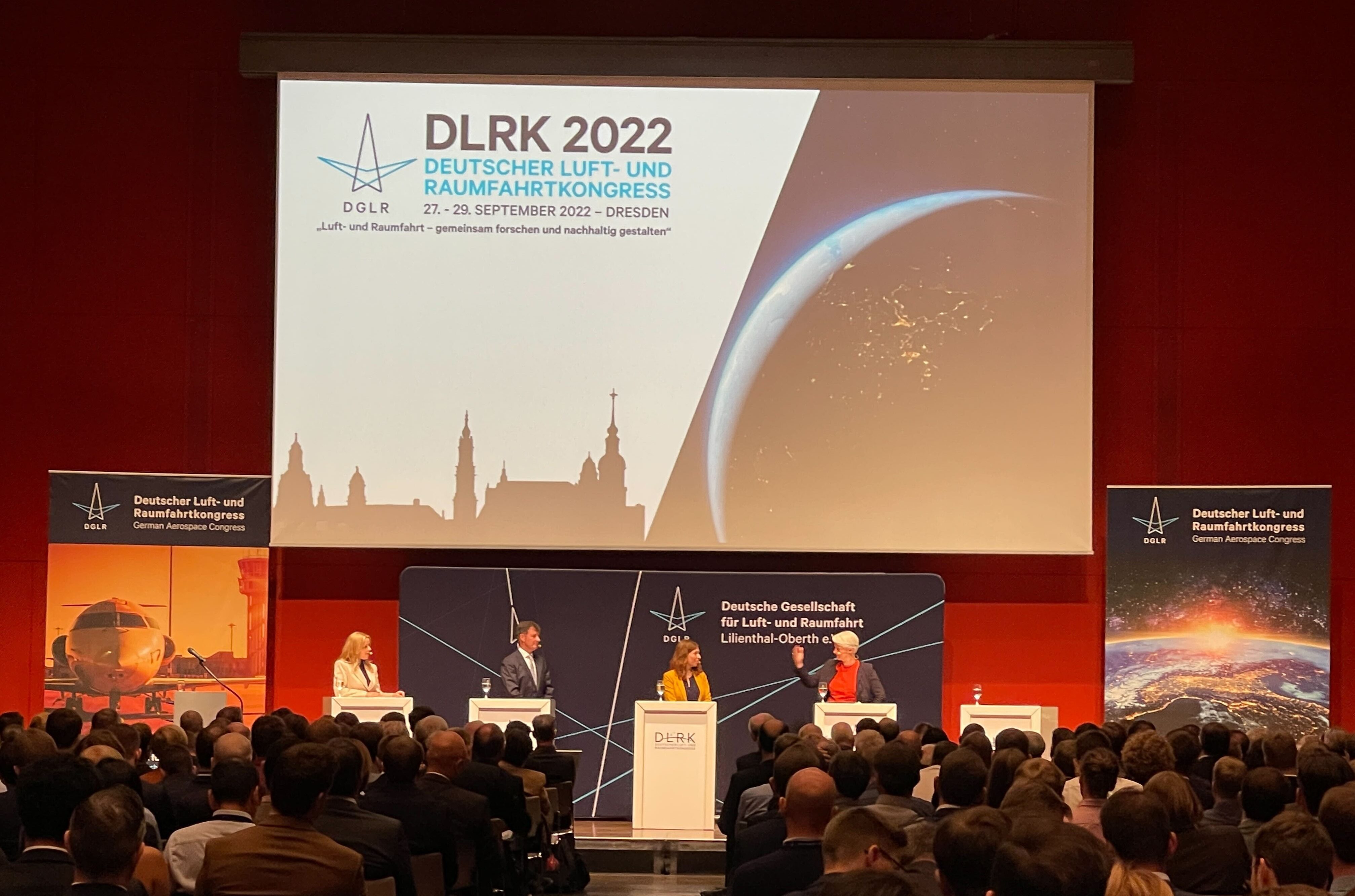 Klimaneutrale Luftfahrt „Made in Germany“ wurde beim 71. Deutschen Luft- und Raumfahrtkongress diskutiert.